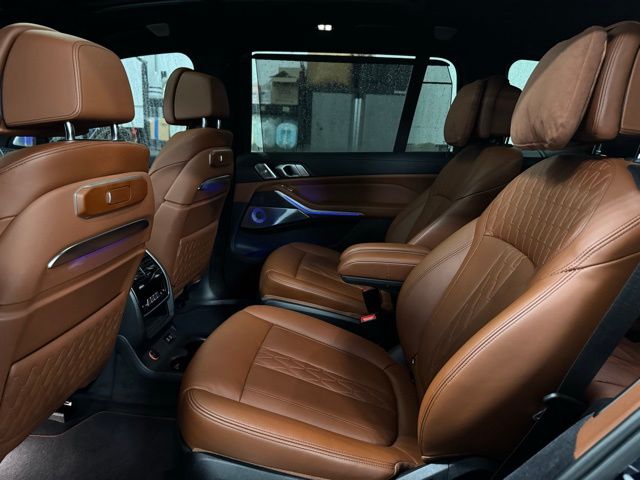 2024 BMW X7 - Image 22