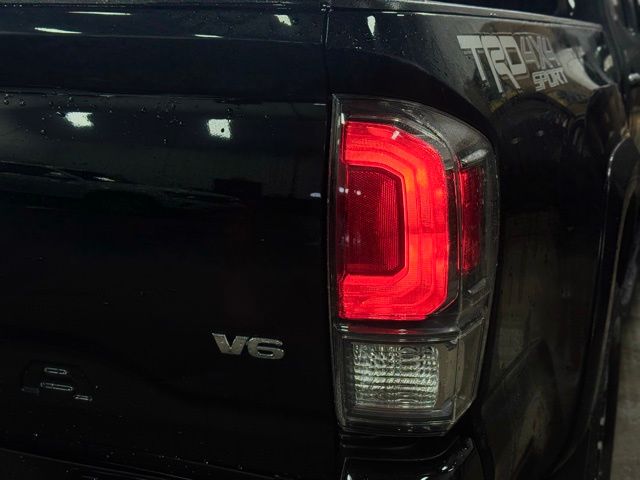 2022 TOYOTA TACOMA - Image 8