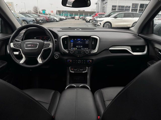 2024 GMC TERRAIN - Image 22
