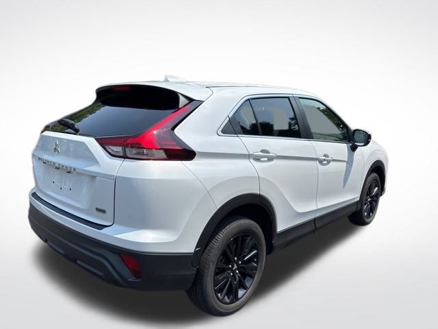 2024 Mitsubishi Eclipse Cross LE photo 4