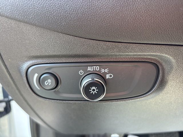 2023 CHEVROLET EQUINOX - Image 10