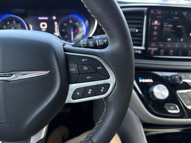 2023 CHRYSLER PACIFICA - Image 31