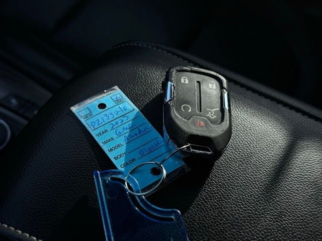 2023 GMC ACADIA - Image 40