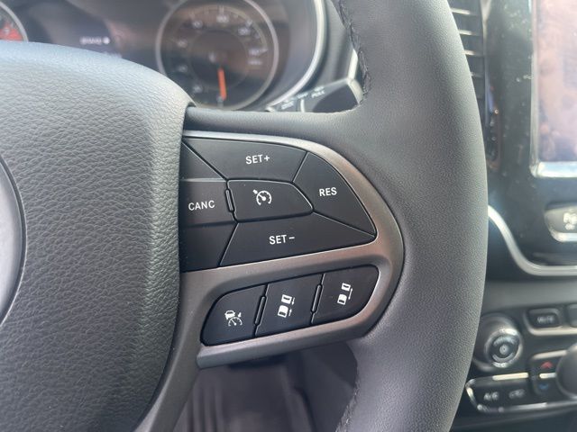 2022 JEEP CHEROKEE - Image 24