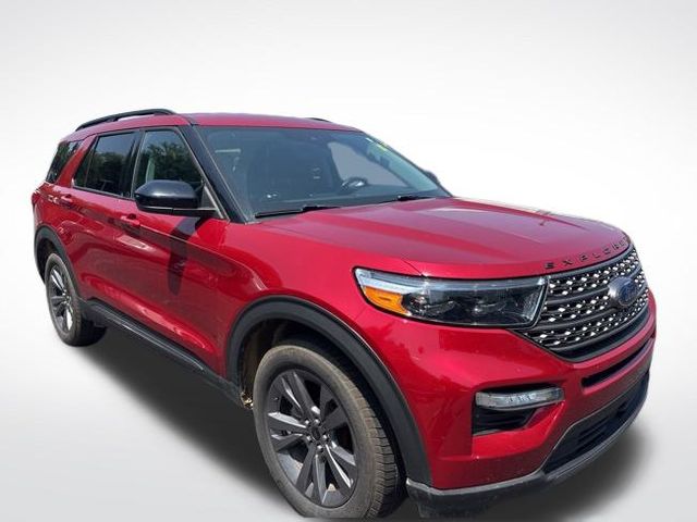 2022 Ford Explorer XLT photo 3
