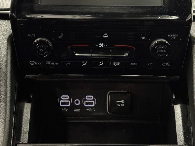 2023 JEEP GRAND CHEROKEE - Image 31