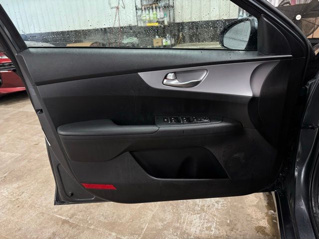 2024 KIA FORTE - Image 11