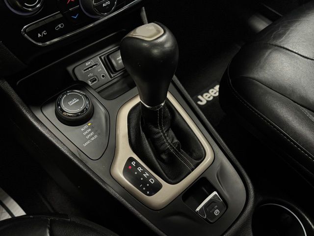 2017 JEEP CHEROKEE - Image 31