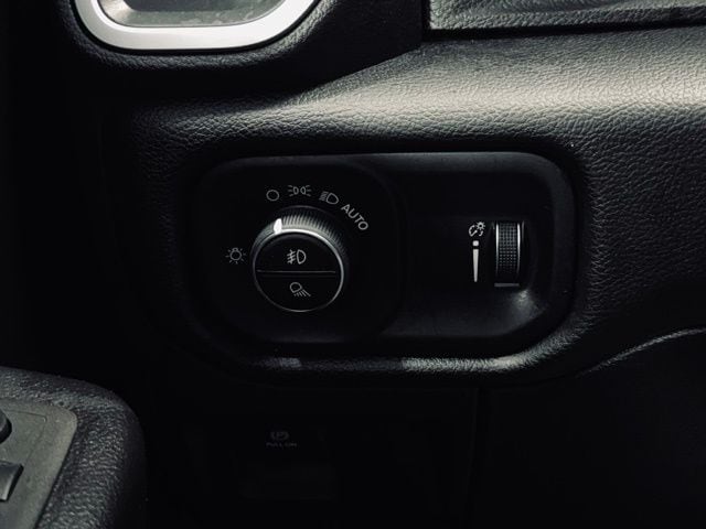 2023 RAM 1500 - Image 29