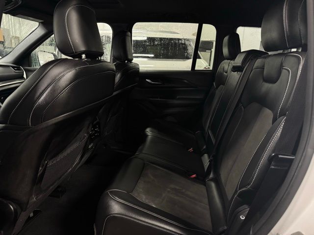 2023 JEEP GRAND CHEROKEE - Image 18