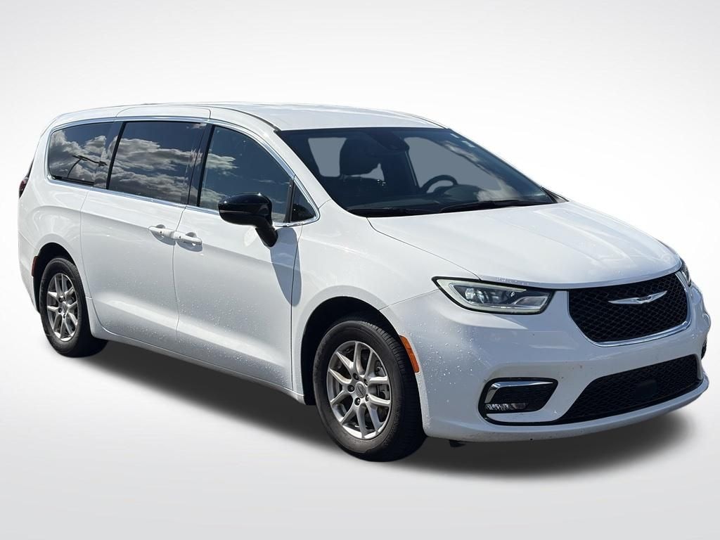 Certified 2025 Chrysler Pacifica Select Van Passenger Van