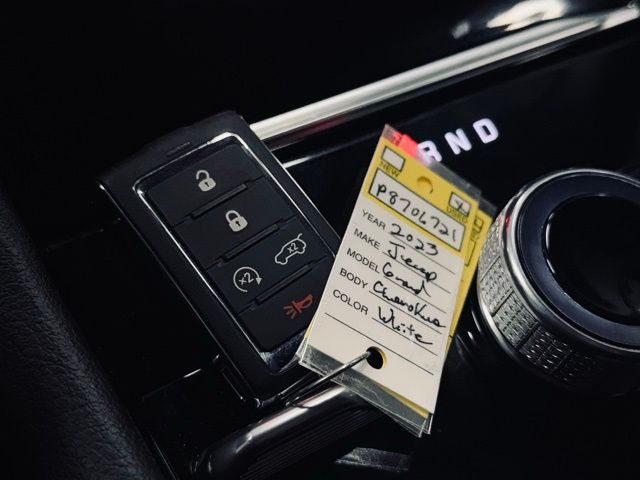 2023 JEEP GRAND CHEROKEE L - Image 42