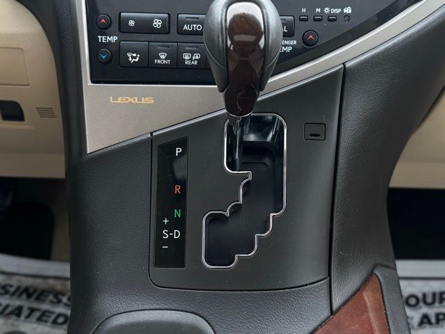 2013 LEXUS RX - Image 32