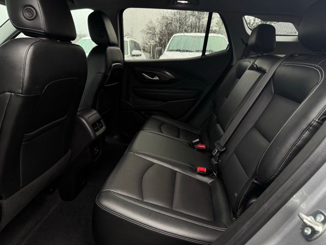 2024 GMC TERRAIN - Image 19