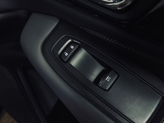 2023 SUBARU OUTBACK - Image 16