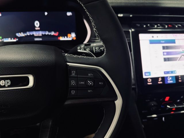 2023 JEEP GRAND CHEROKEE L - Image 32