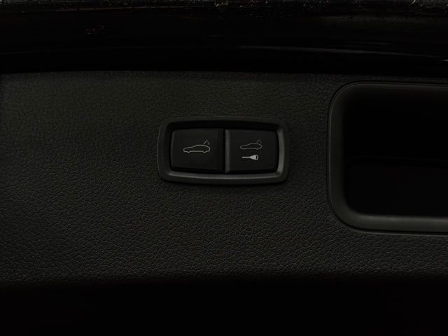 2024 PORSCHE MACAN - Image 13