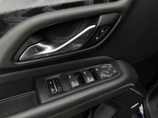 2021 GMC YUKON - Image 13