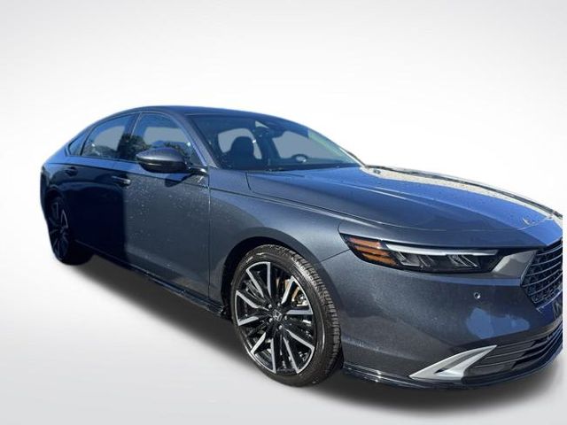 2024 Honda Accord Hybrid Touring photo 3