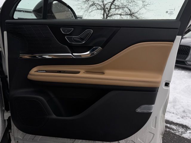 2022 LINCOLN CORSAIR - Image 16