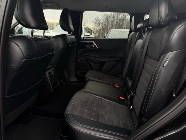 2025 MITSUBISHI OUTLANDER - Image 19