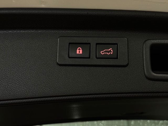 2023 SUBARU FORESTER - Image 12