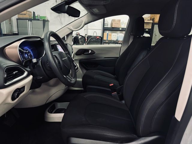 2023 CHRYSLER VOYAGER - Image 17