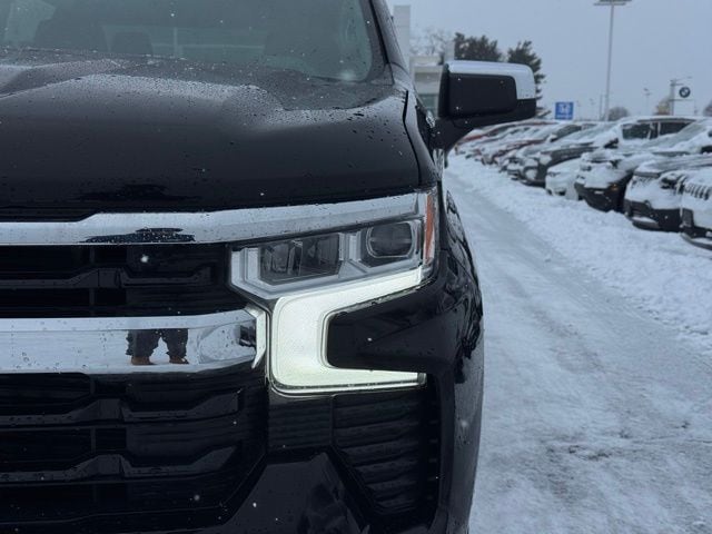 2023 CHEVROLET SILVERADO - Image 2