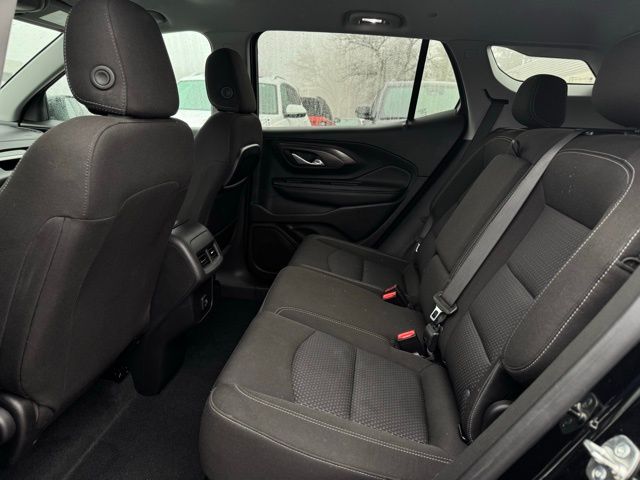 2024 GMC TERRAIN - Image 16