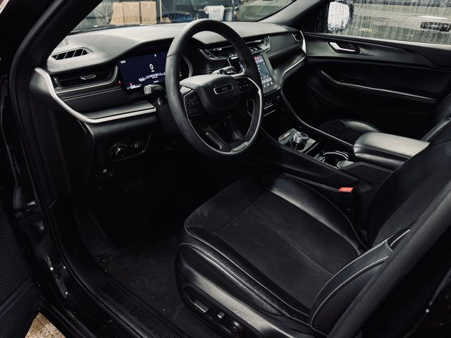 2023 JEEP GRAND CHEROKEE - Image 17