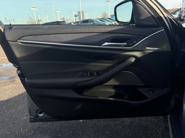 2023 BMW 540I - Image 12