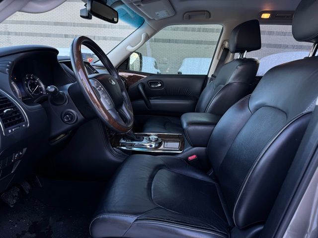 2016 INFINITI QX80 - Image 18