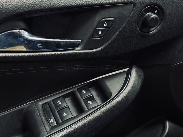 2017 CHEVROLET CRUZE - Image 12