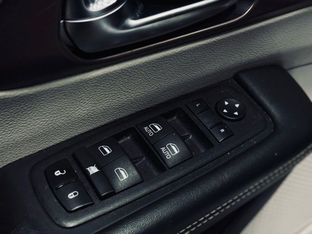 2023 CHRYSLER VOYAGER - Image 14