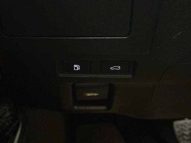 2023 LEXUS ES - Image 33