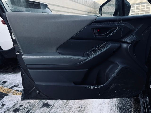 2024 SUBARU CROSSTREK - Image 11