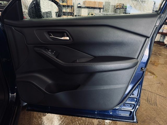 2024 NISSAN ROGUE - Image 14