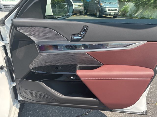 2025 BMW 740I - Image 12