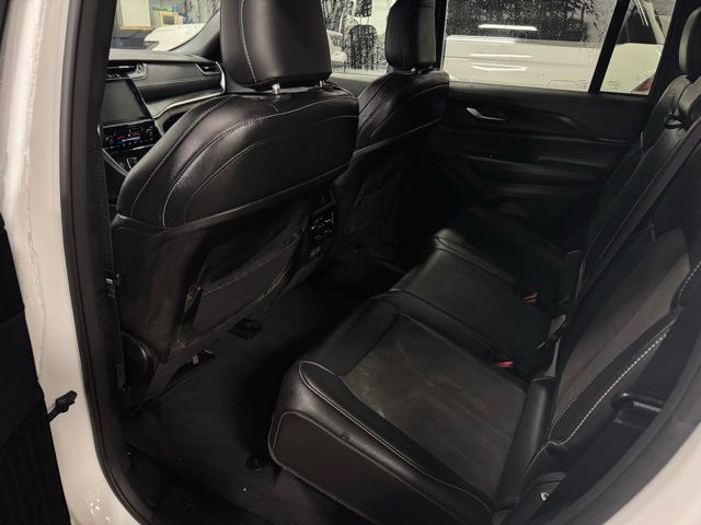 2023 JEEP GRAND CHEROKEE - Image 19