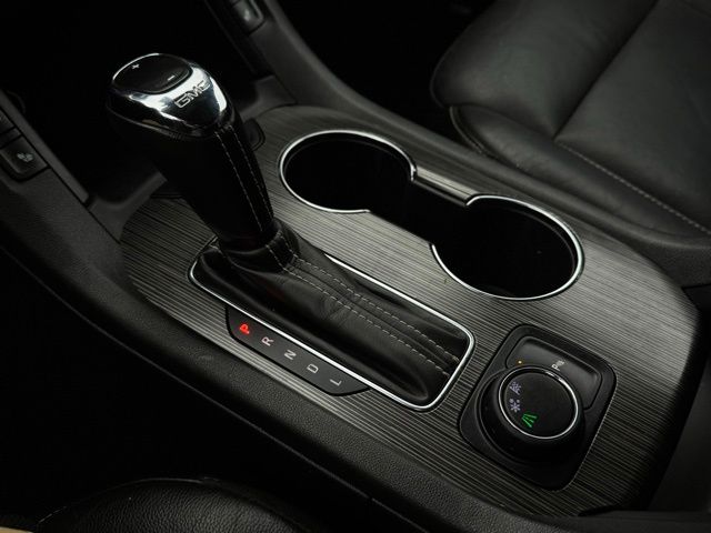 2019 GMC ACADIA - Image 35