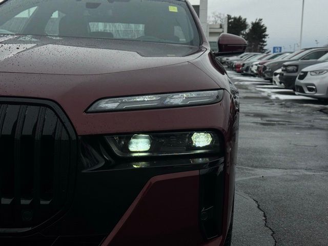 2023 BMW 760I - Image 3