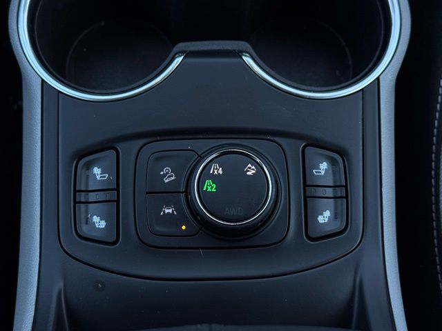 2023 GMC TERRAIN - Image 28