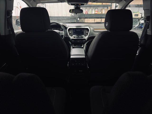 2023 GMC ACADIA - Image 23