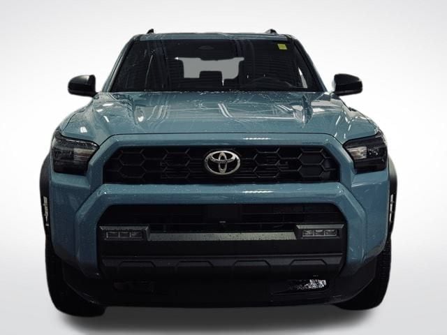 2025 TOYOTA 4RUNNER - Image 2