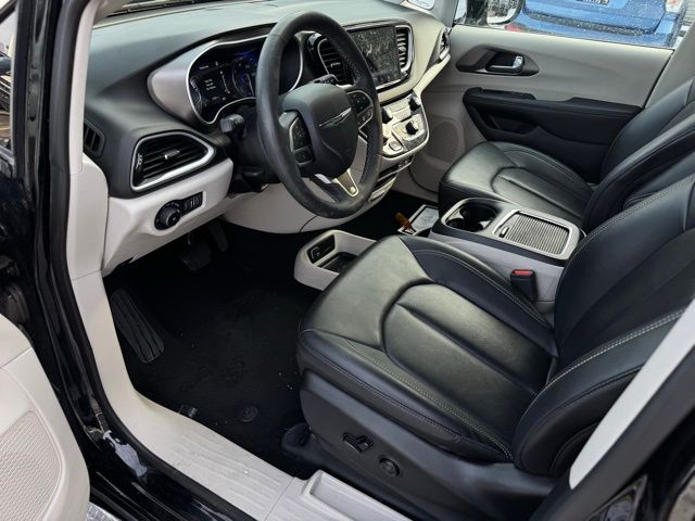 2024 CHRYSLER PACIFICA - Image 17