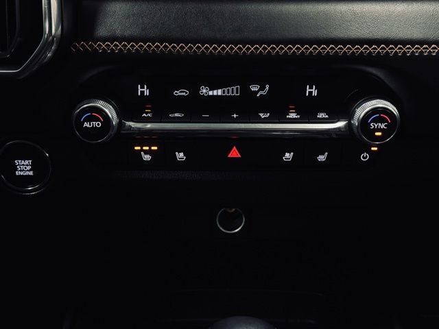 2025 MAZDA CX-50 - Image 33