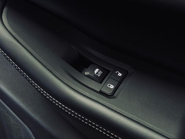 2023 JEEP GRAND CHEROKEE - Image 15