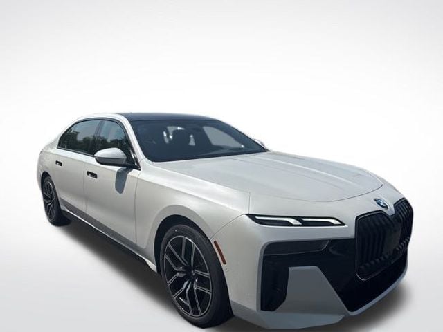 2025 BMW 740I - Image 3