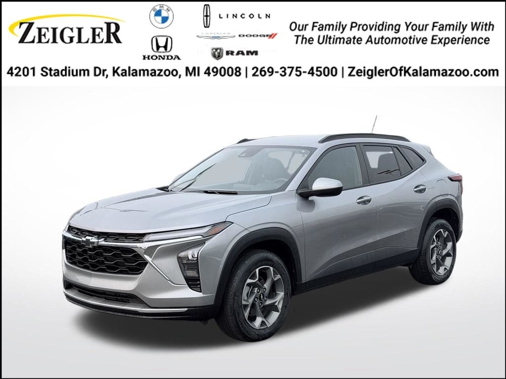 Used 2024 Chevrolet Trax LT SUV
