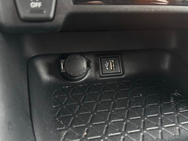 2024 TOYOTA RAV4 - Image 29